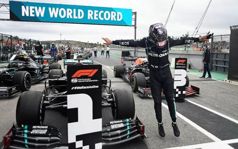  F1 : Mercedes Segera Catatkan Rekor Juara Konstruktor