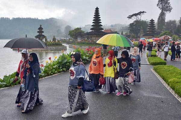  Libur Panjang, Pengunjung Danau Ulun Danu 1.500 Orang Perhari