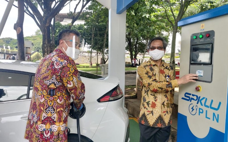  Kendaraan Dinas Pemprov Jabar Bakal Beralih ke Mobil dan Motor Listrik?