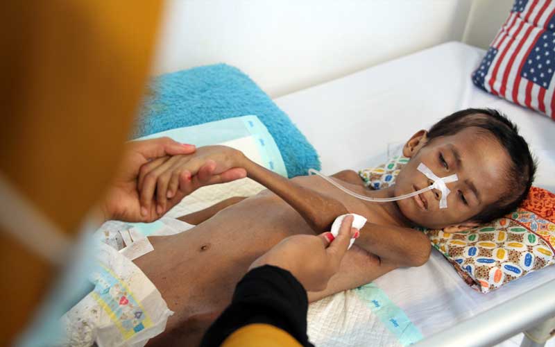  Relawan Ambil Paksa Anak Yang Menderita Gizi Buruk Dari Orang Tuanya Untuk Dirawat di Rumah Sakit