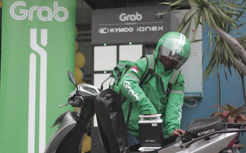  Grab Luncurkan Stasiun Penukaran Baterai Kendaraan Listrik Umum