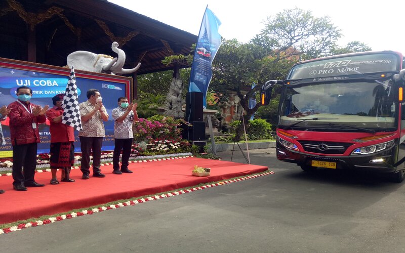  12 Bus Kawasan Strategis Wisata Bali Gratis Dua Bulan