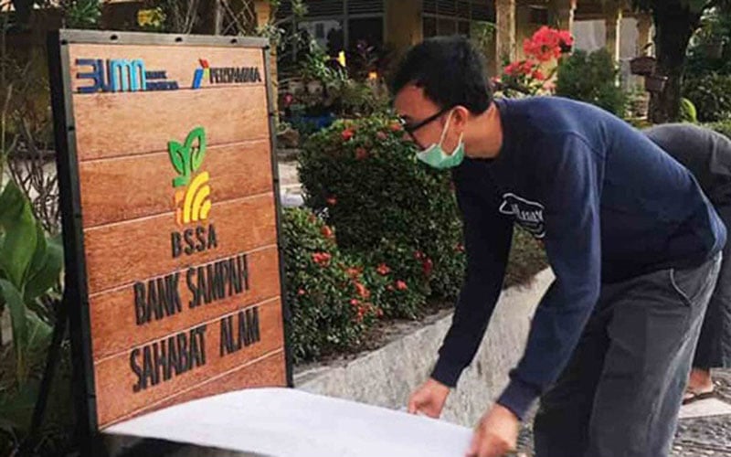  Pertamina Sambung Asa Bank Sampah di Pariaman