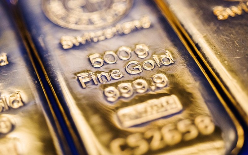 Harga Emas Anjlok Hampir 5 Persen, Terendah dalam 7 Tahun