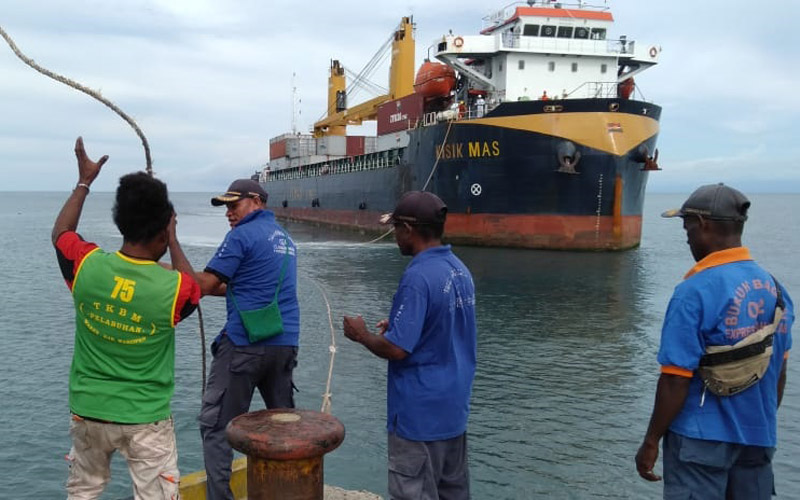  Pertama Kali, Pelabuhan Waren Papua Disinggahi Kapal 5.000 GT