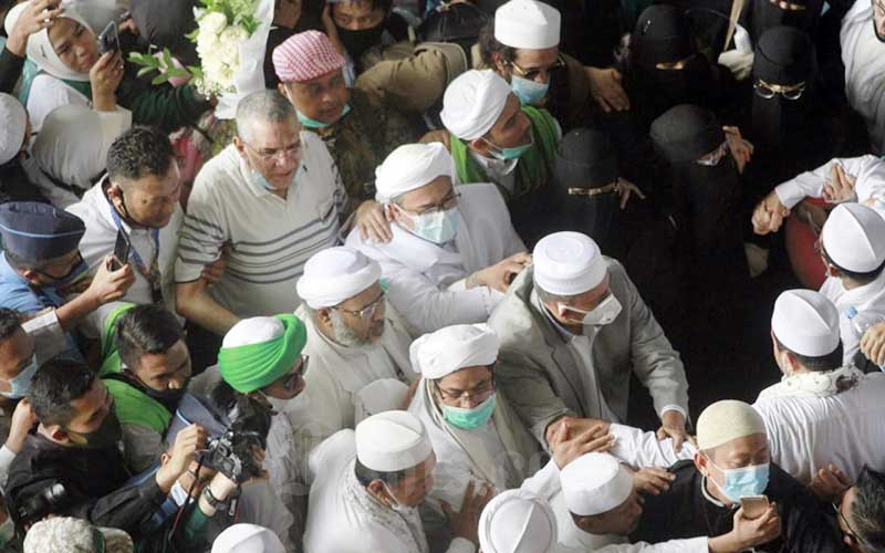  Mendadak Sakit, Habib Rizieq Batal Beri Sambutan ke Pendukungnya