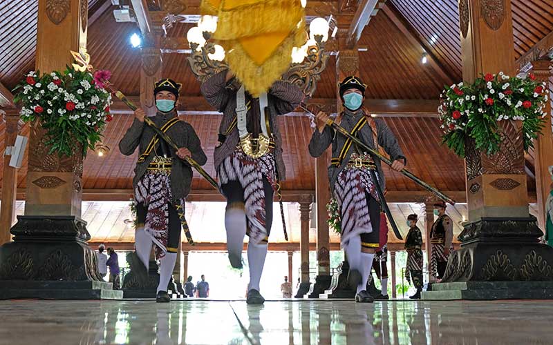  Personel TNI-Polri Gelar Upacara Bernuansa Kerjaan Mararam Untuk Peringati Hari Jadi ke-186 kabupaten Temanggung