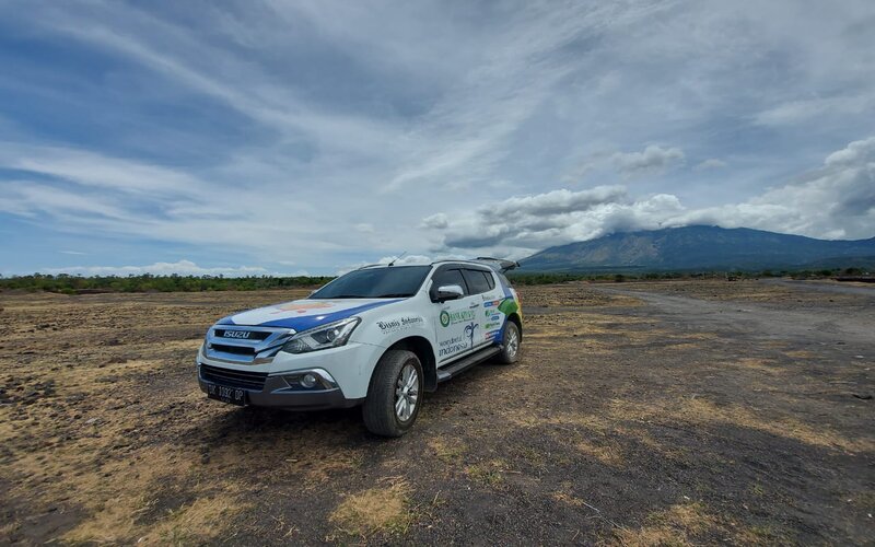 Mobil MU-X Premiere Astra Isuzu yang terlibat dalam program Jelajah Wisata KemBali yang diinisiasi oleh Bisnis Indonesia.