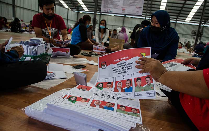  KPU Kabupaten Bandung Mulai Lakukan Pelipatan dan Penyortiran Surat Suara