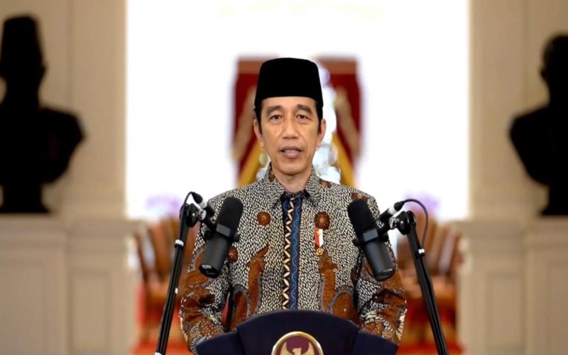  Jokowi Minta Muhammadiyah Bantu Tangkal Hoaks Vaksin Corona