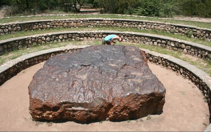 Contoh Meteorit Yang Sampai Ke Permukaan Bumi Delinews Tapanuli
