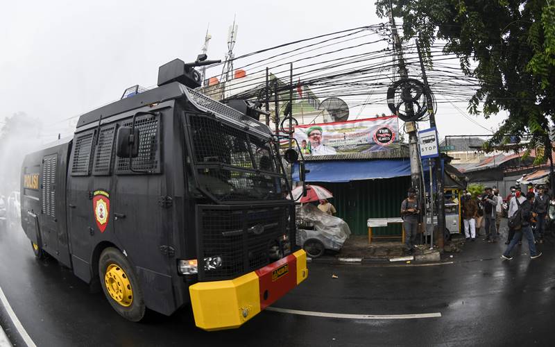  Kerumunan Rizieq Shihab, Polres Metro Jaksel Fasilitasi Warga Tebet Tes Covid-19