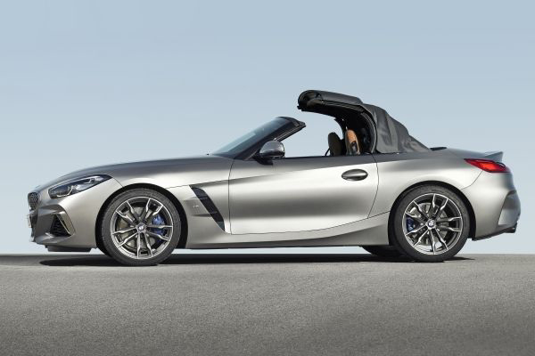 New BMW Z4 Roadster (09/2018). Konsumsi bahan bakar gabungan: 7.4 - 7.1 l per 100 km; CO2 emissions combined: 168 - 162 g per km. /BMW