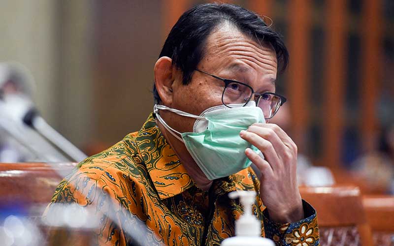 Direktur Utama BPJS Kesehatan Fachmi Idris mengikuti rapat dengar pendapat dengan Komisi IX DPR di kompleks Parlemen, Senayan, Jakarta, Selasa (24/11/2020). ANTARA FOTO/Hafidz Mubarak A