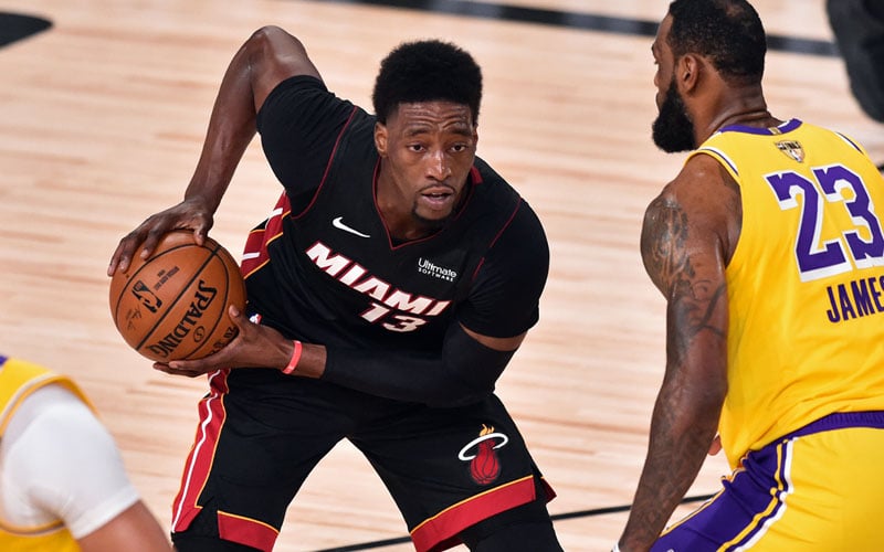  Basket NBA : Miami Heat Sodorkan Kontrak Baru 5 Tahun untuk Adebayo