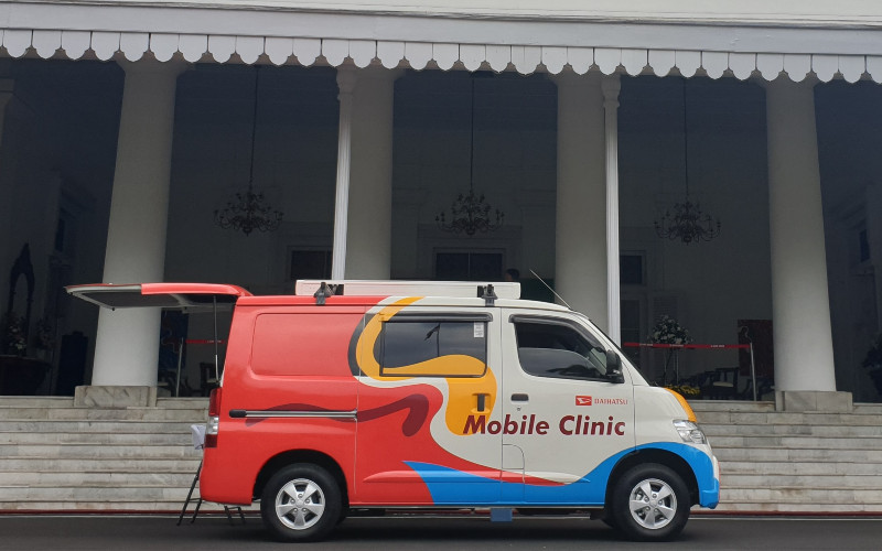  Daihatsu Sumbang Mobil Klinik Berbasis Gran Max ke Jabar