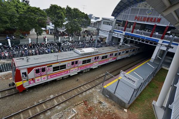  Dishub DKI Tutup Perlintasan Sebidang Stasiun Palmerah Mulai Malam Ini. Ada Apa?