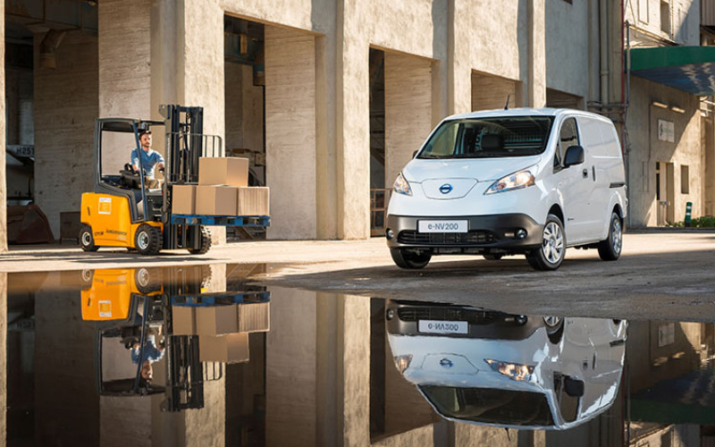  e-NV200 (2014) : Mobil Niaga Listrik Pertama Nissan Produksi Massal