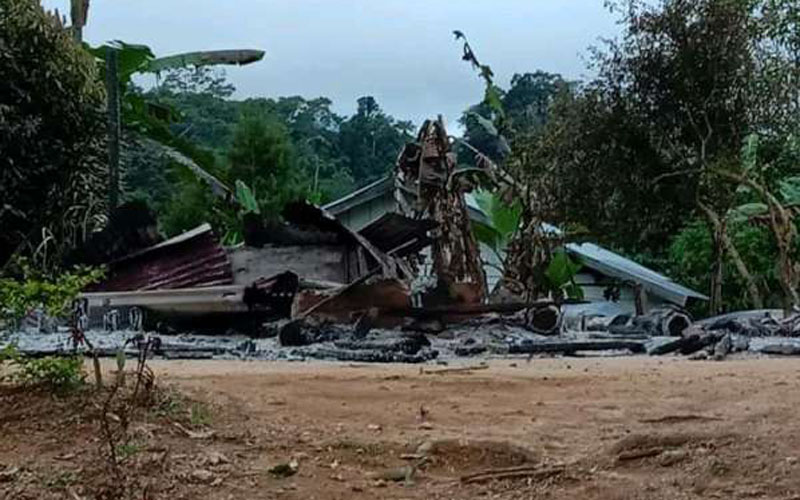 Pos pelayanan Gereja Bala Keselamatan Lewonu, Kecamatan Palolo, Kabupaten Sigi, Sulawesi Tengah dibakar oleh oknum tak dikenal. /Dok. Istimewa