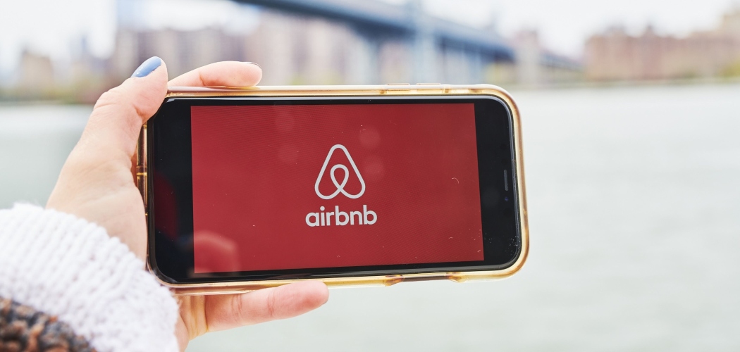  Target IPO US$2,6 Miliar Airbnb vs Realita Pariwisata Global