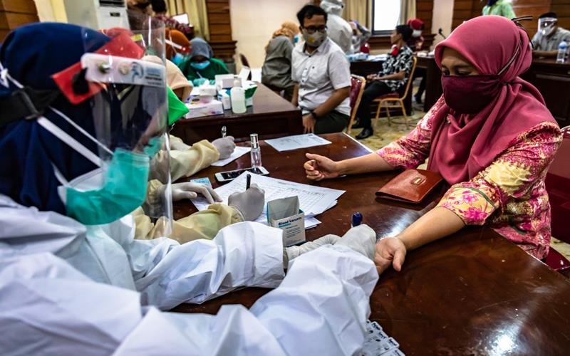  9 Bulan Covid-19 di Indonesia: Rekor Kasus Harian Terus Meninggi