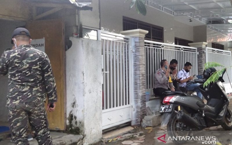  Rumah Orang Tua Mahfud MD Dijaga Banser & Polisi Usai Digeruduk Massa