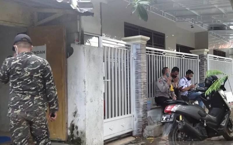  Banser dan Polisi Jaga Rumah Orangtua Mahfud MD di Pamekasan