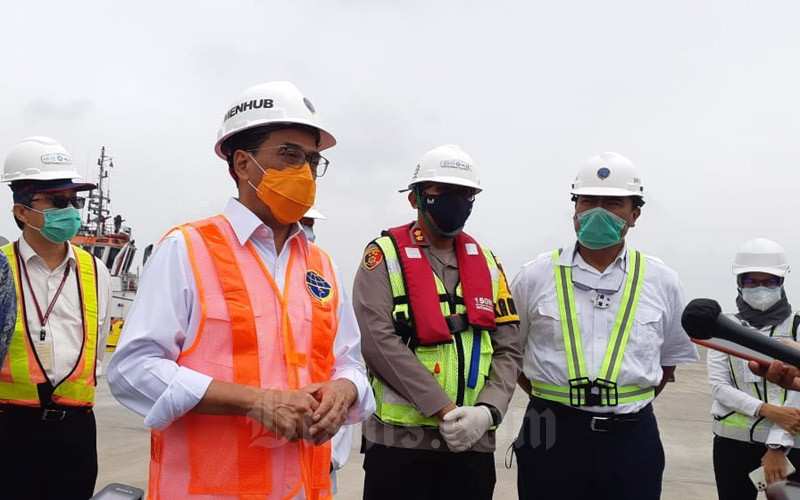  Menhub Uji Coba Bongkar Muat Kendaraan di Pelabuhan Patimban