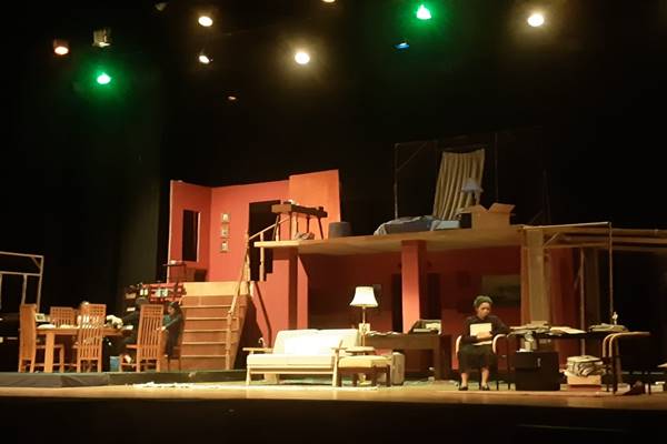  PENTAS TEATER : Menjaga Esensi Teater