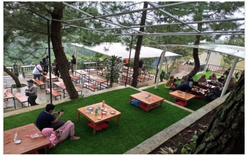 Lingkung Gunung Adventure Camp, Destinasi Instagramble di Bogor