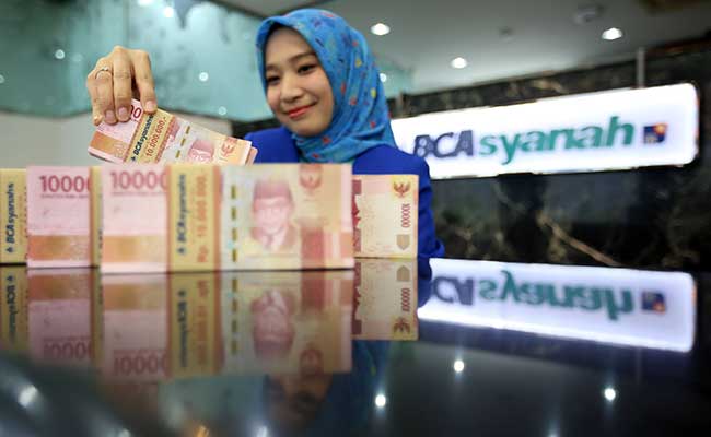    RENCANA BISNIS BANK    : Bank Syariah Kejar Target