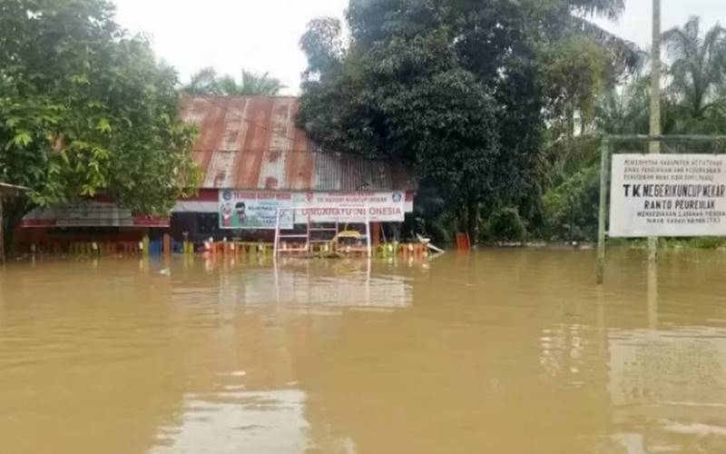  Aceh Timur Banjir: 190 Sekolah Terendam, Ujian Semester Ditunda