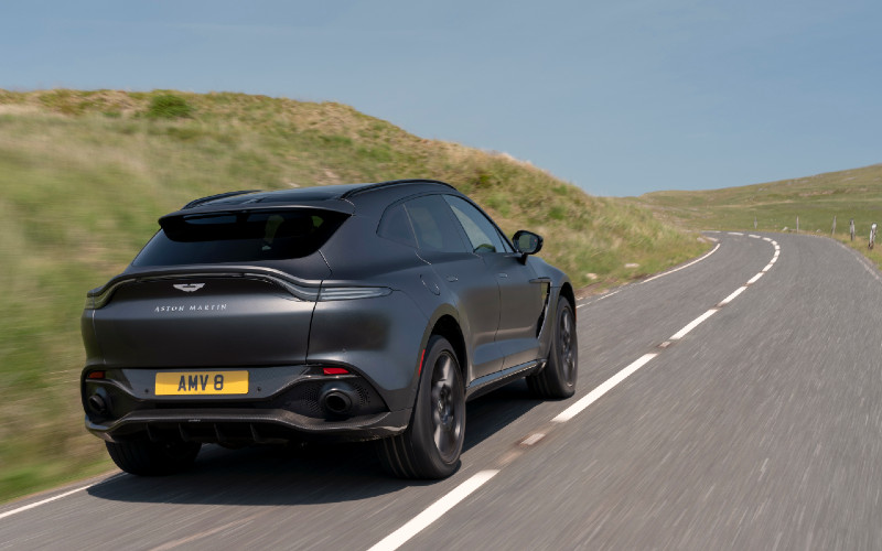  Aston Martin Luncurkan Edisi Terbatas DBX Bowmore