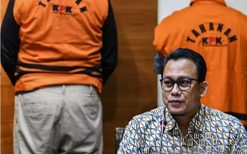  KPK Jelaskan Foto Tiga Mobil pada Konpers Kasus Suap Mensos