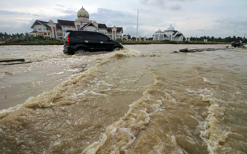  Jalan Nasional di Aceh Lumpuh Akibat Banjir