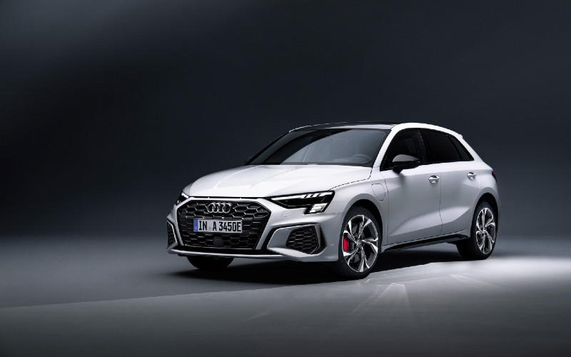  Kampanyekan Mobil Listrik, Audi Luncurkan A3 Sportback 45 TFSI e
