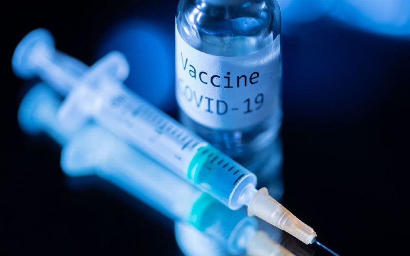  VAKSINASI COVID-19 : Vaksinasi Berdasarkan Prioritas Menkes