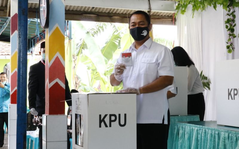  Pilkada Semarang 2020, Hendrar Puji Prokes di TPS 