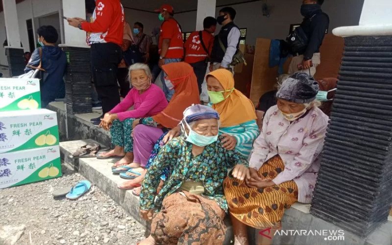  Status Gunung Merapi Belum Turun, Pengungsi Nekat Pulang ke Rumah