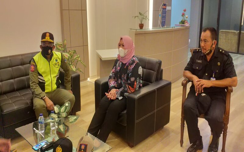  Wisuda Unmer Malang Dihentikan Tim Penegak Disiplin Covid