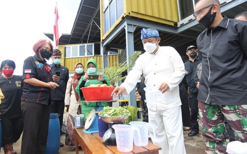  Kota Bandung Kembangkan Teknologi Cairan Pengurai Sampah dan Pembersih Air 