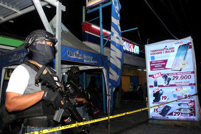  Densus 88 Antiteror Bawa 23 Tersangka Terorisme ke DKI Jakarta