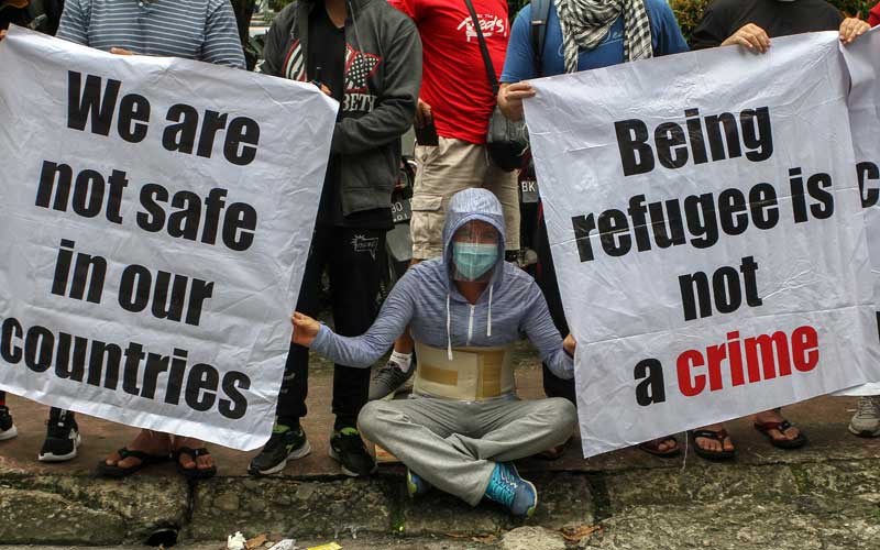  Pencari Suaka Gelar Aksi di Depan Kantor UNHCR Medan