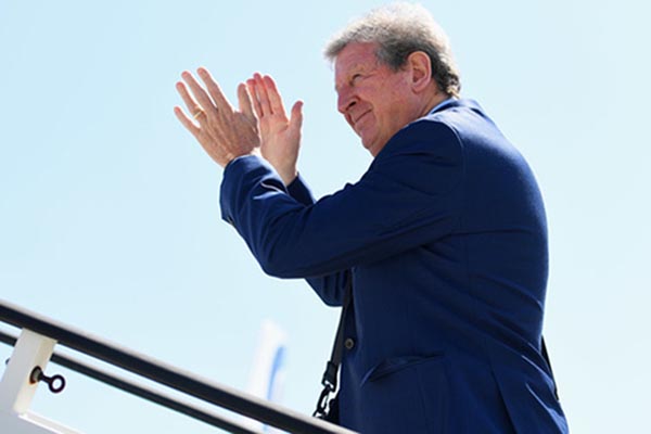  Usai Dibantai Liverpool, Hodgson Berharap Pemain Palace Ambil Pelajaran