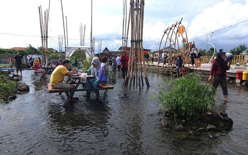  Rumah Makan di Atas Air di Kalten