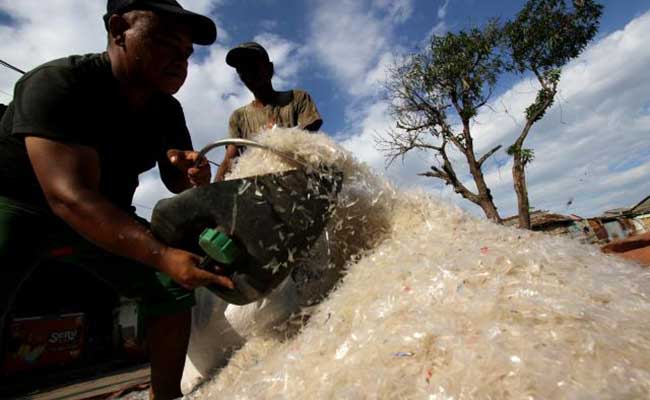  Kontainer Langka, Industri Daur Ulang Andalkan Pasar Lokal