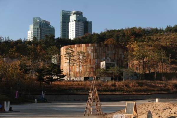  Kasus Covid-19 Naik, Besok Seoul Perketat Pembatasan Sosial