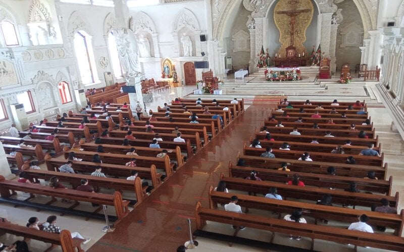  Gereja Katolik Katedral Denpasar Batasi Jumlah Jemaat