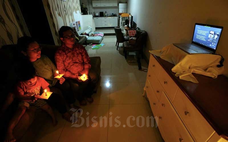  Ibadah Misa Natal Secara Virtual di Rumah