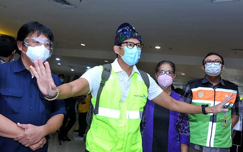  Menparekraf Sandiaga Uno Tinjau Bandara Internasional I Gusti Ngurah Rai Bali